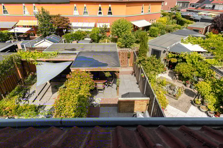 Foto 45 van Agnes Bartoutslaan 66