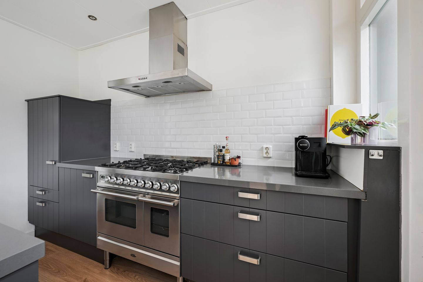 Foto 10 van Van Oosten de Bruijnstraat 191