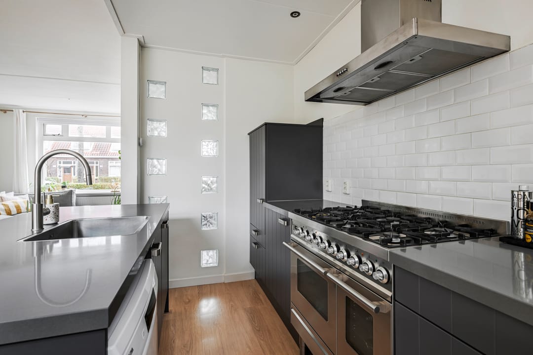 Foto 11 van Van Oosten de Bruijnstraat 191