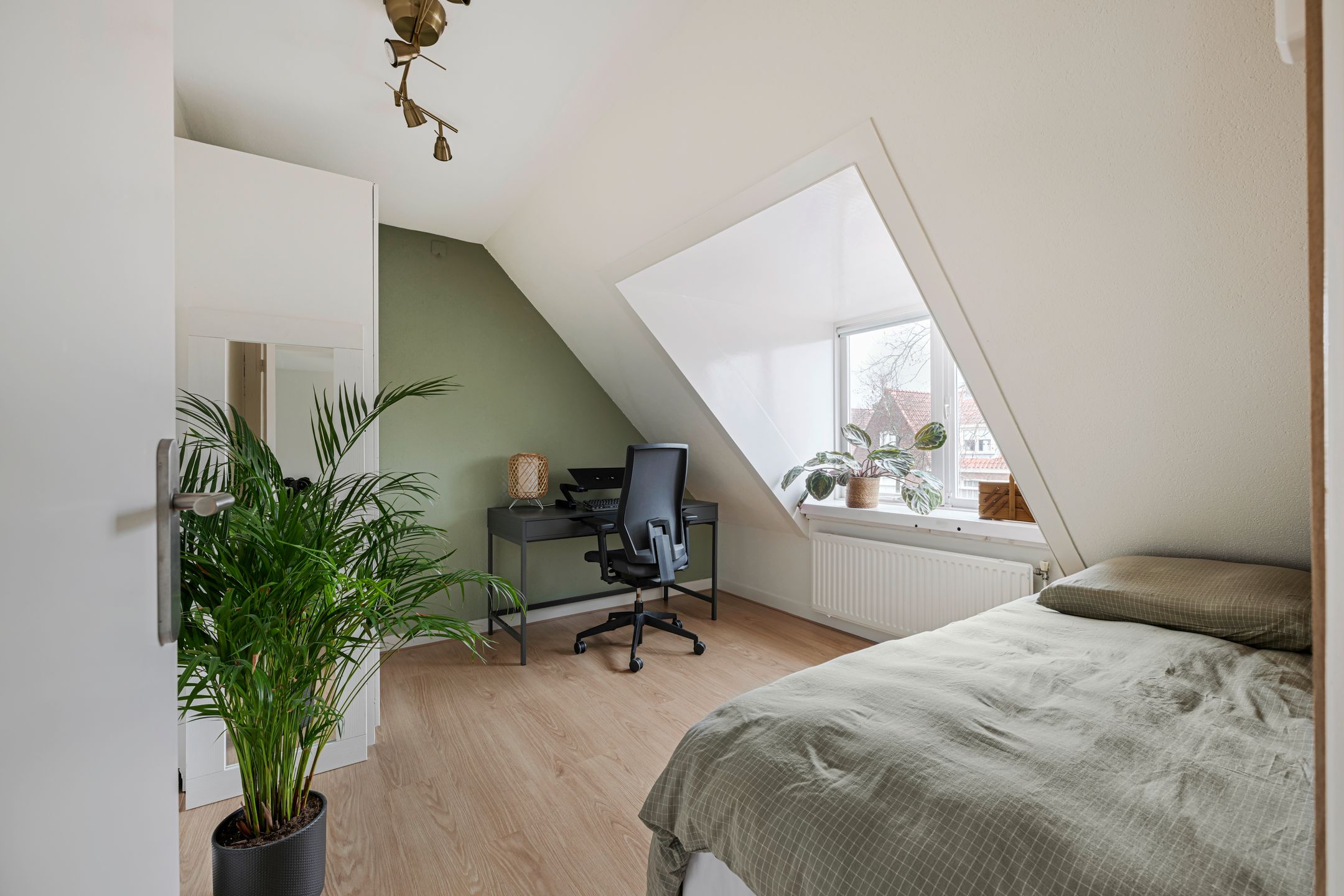 Foto 18 van Van Oosten de Bruijnstraat 191