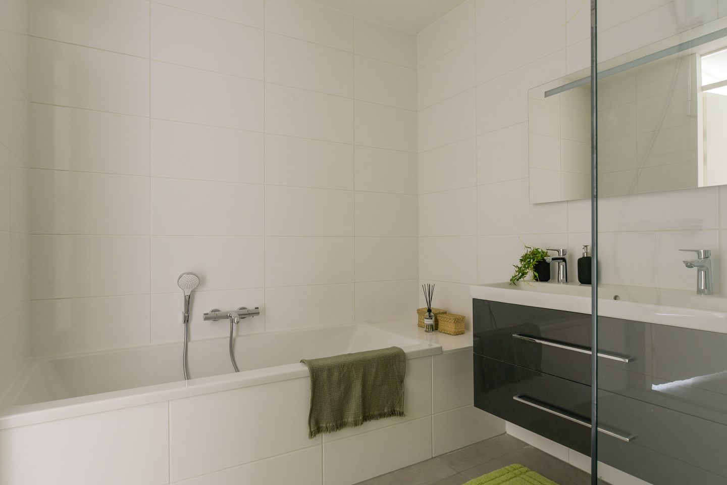 Foto 20 van Friesestraatweg 141-256