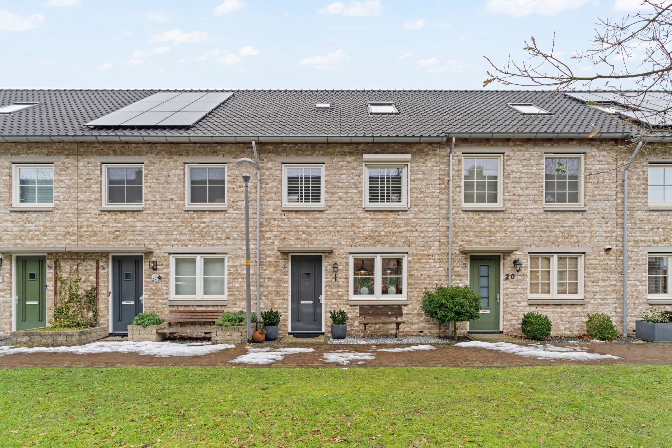 Buying a house in The Netherlands., Pioenroos 18