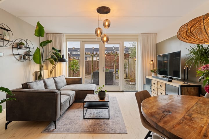 Foto 13 van Pioenroos 18