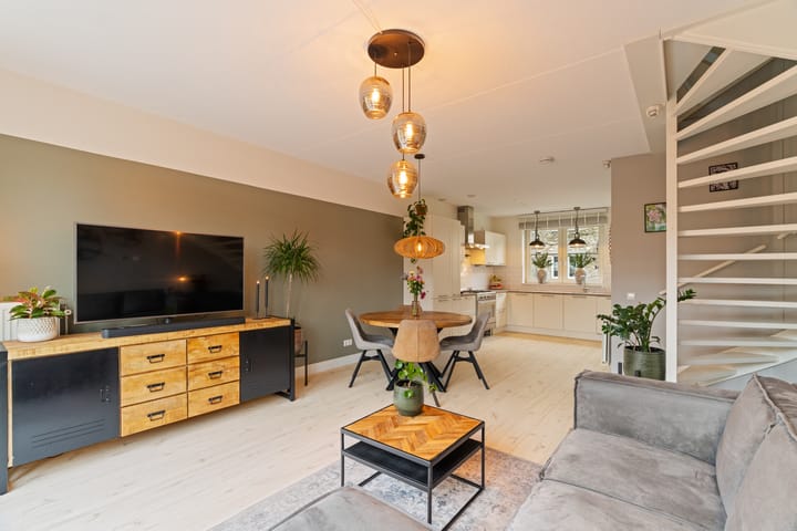 Foto 17 van Pioenroos 18