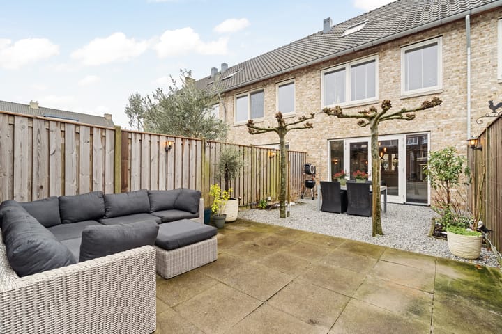 Foto 31 van Pioenroos 18