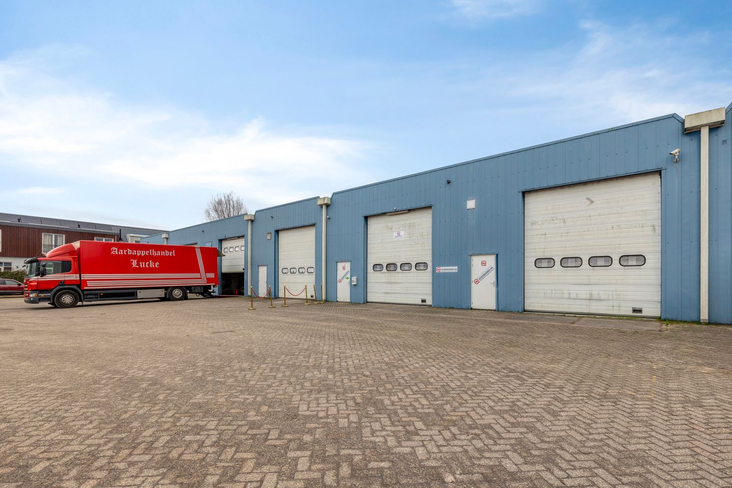 View photo 2 of Veerdijk 27-B