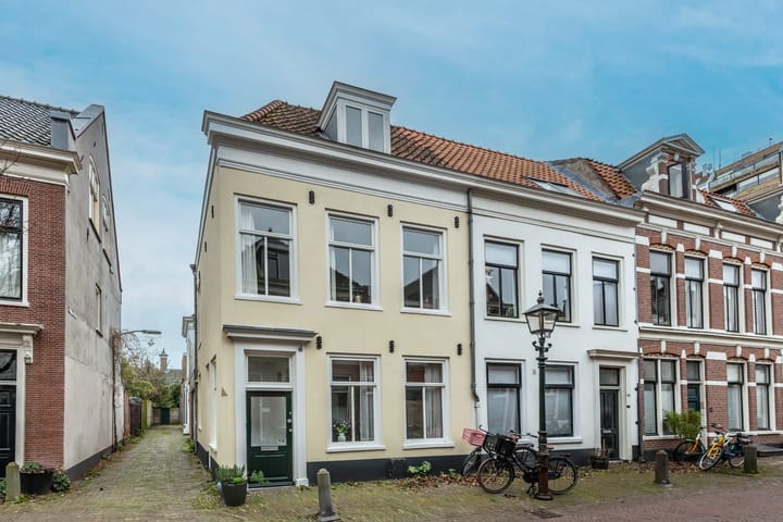 Photo 2 of Parkstraat 12