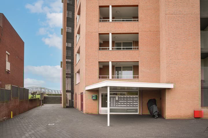 Foto 5 van Schout van Doernestraat 12