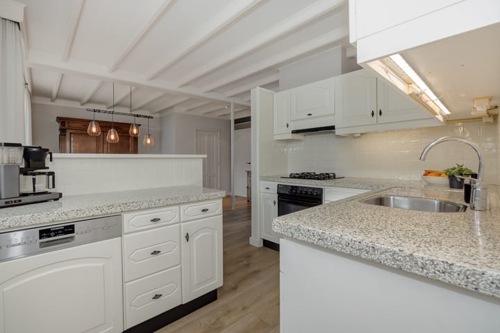 Foto 5 van Helster 8