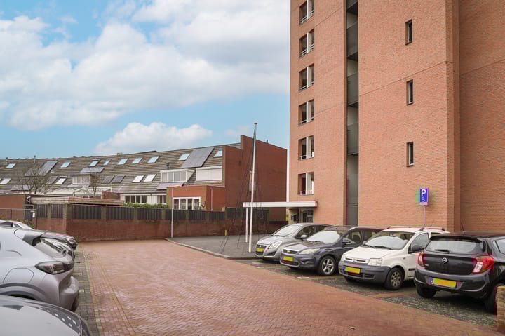 Foto 32 van Schout van Doernestraat 12