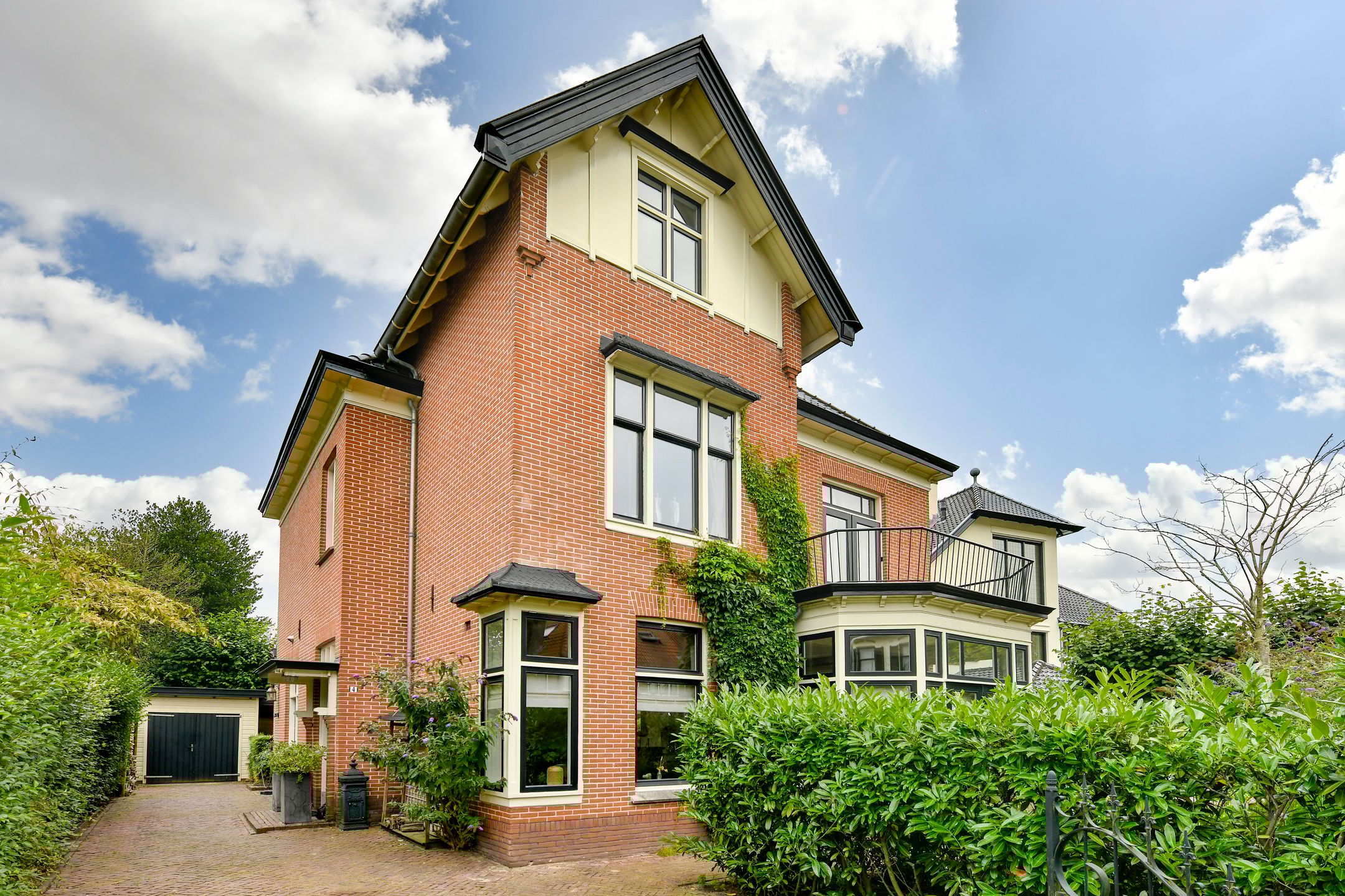 Buying a house in The Netherlands., Burgemeester Lambooylaan 4