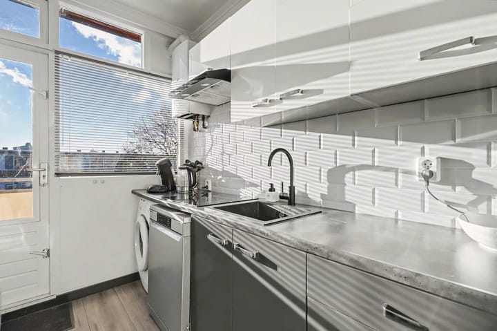 Foto 9 van Van Anrooystraat 155