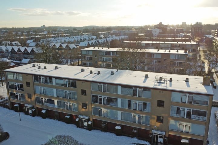 Foto 29 van Van Anrooystraat 155