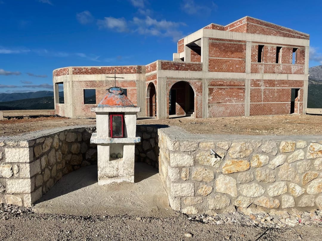 Foto 13 van Eparchiaki Odos Porou 0-ong