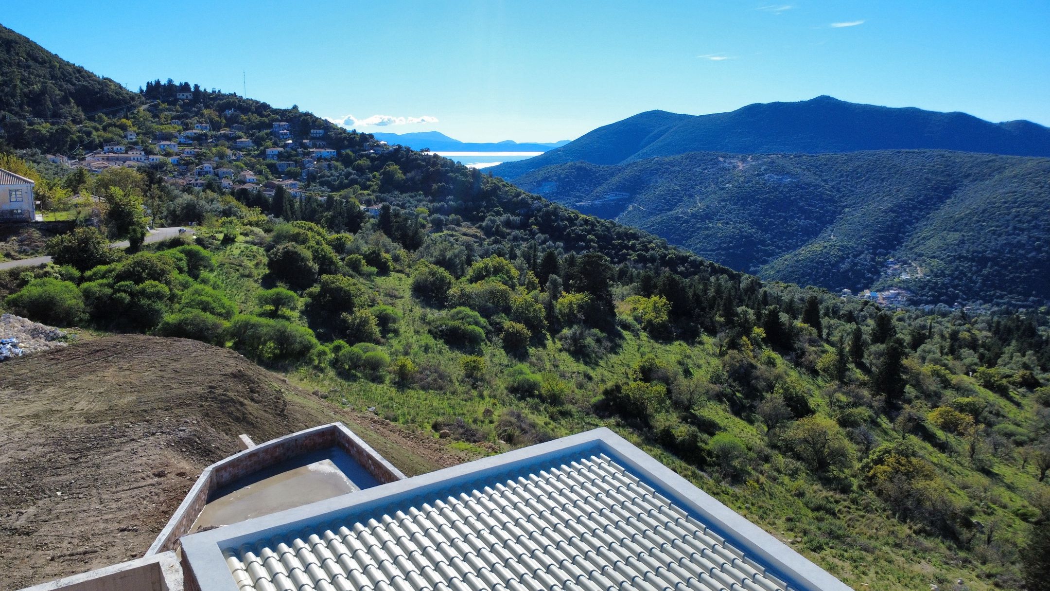 Foto 6 van Eparchiaki Odos Porou 0-ong