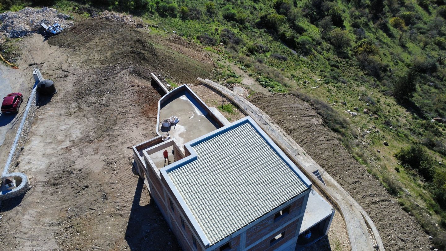 Foto 5 van Eparchiaki Odos Porou 0-ong