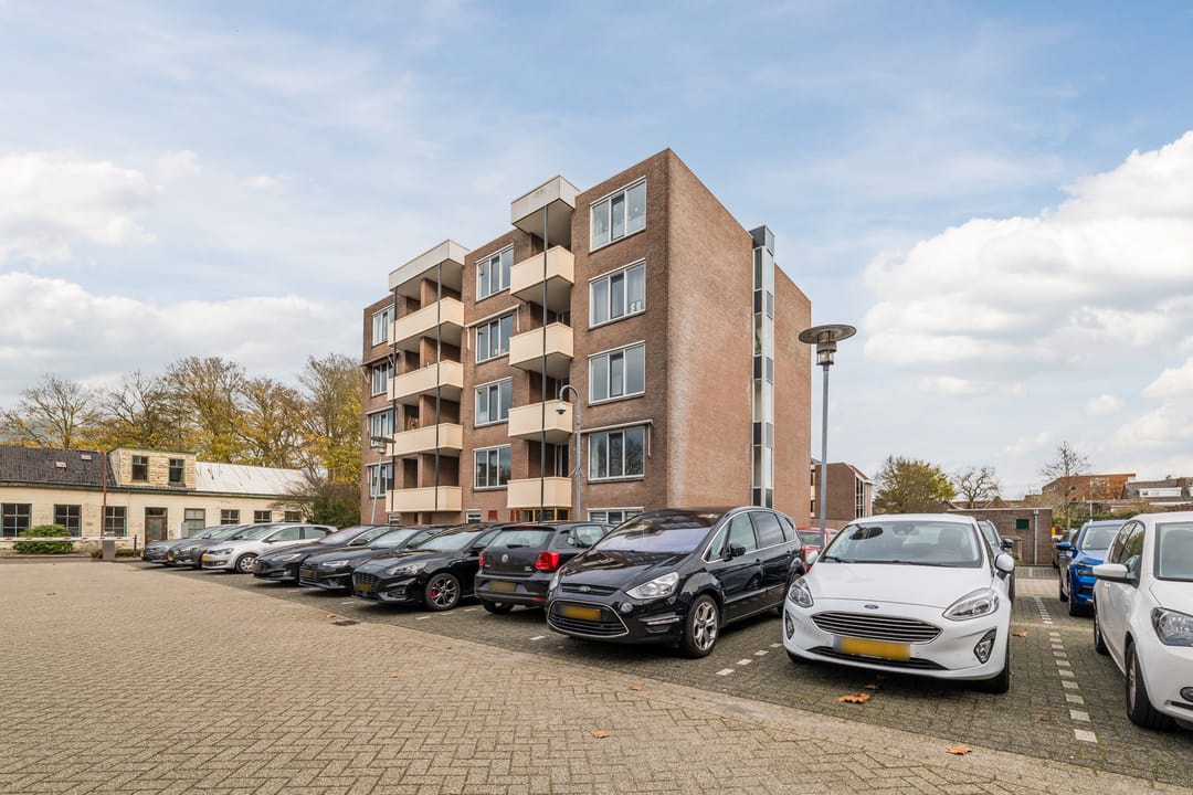 Photo 31 of Stationsstraat 121