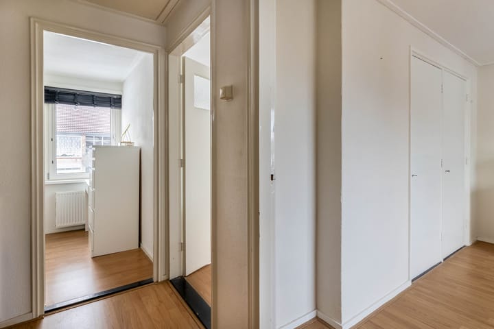 Foto 16 van Azaleastraat 36