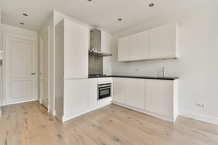 Photo 6 of Sumatrastraat 35-G