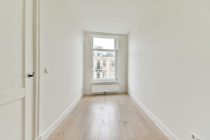 Photo 17 of Sumatrastraat 35-G