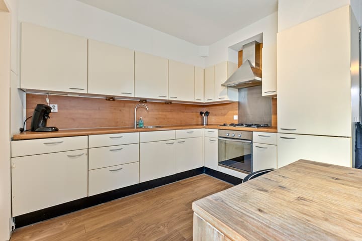 Foto 11 van Neercanne 12