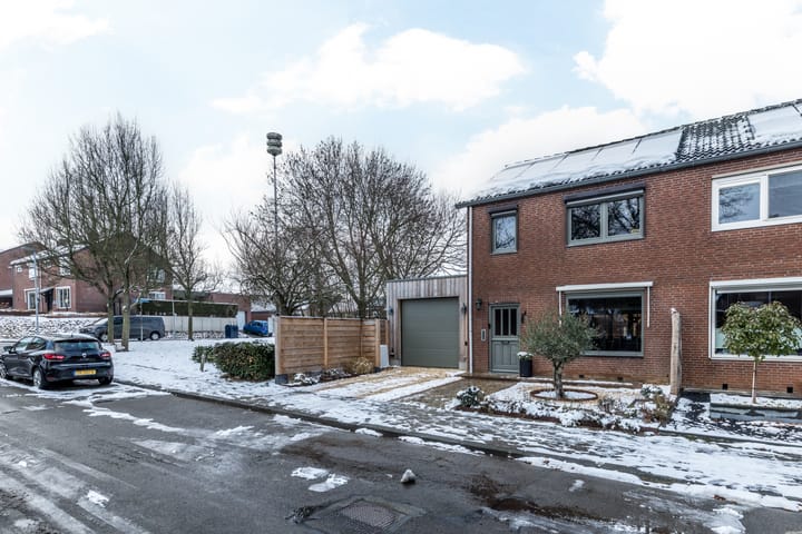 Foto 2 van UNO-straat 41