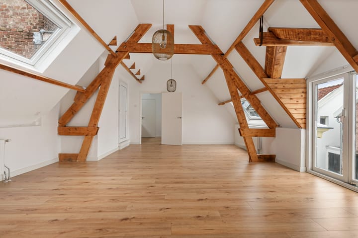 Foto 2 van Valkestraat 24-B