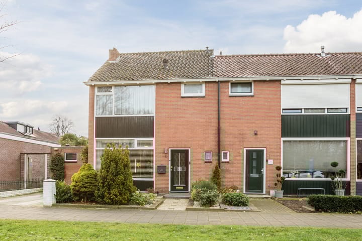 Foto 2 van Bruggertstraat 1