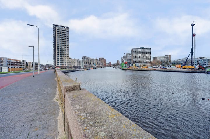 Foto 9 van Waldorpstraat 1622