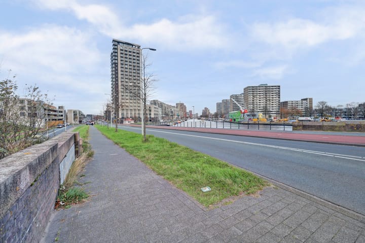 Foto 10 van Waldorpstraat 1622