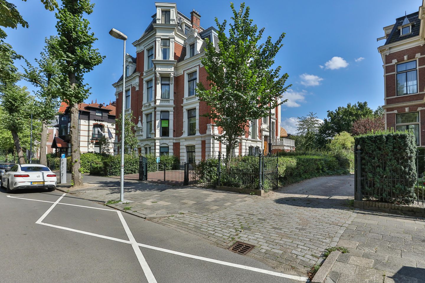 Bekijk foto 1 van Heresingel 7