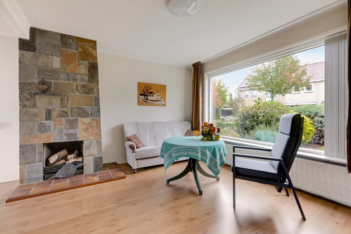 Foto 15 van van Houtstraat 18