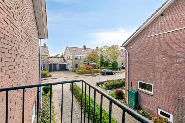 Foto 31 van van Houtstraat 18