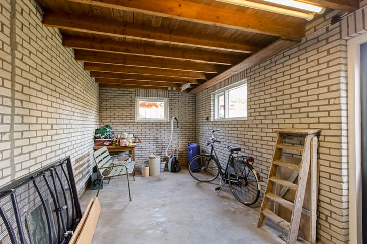 Foto 41 van van Houtstraat 18