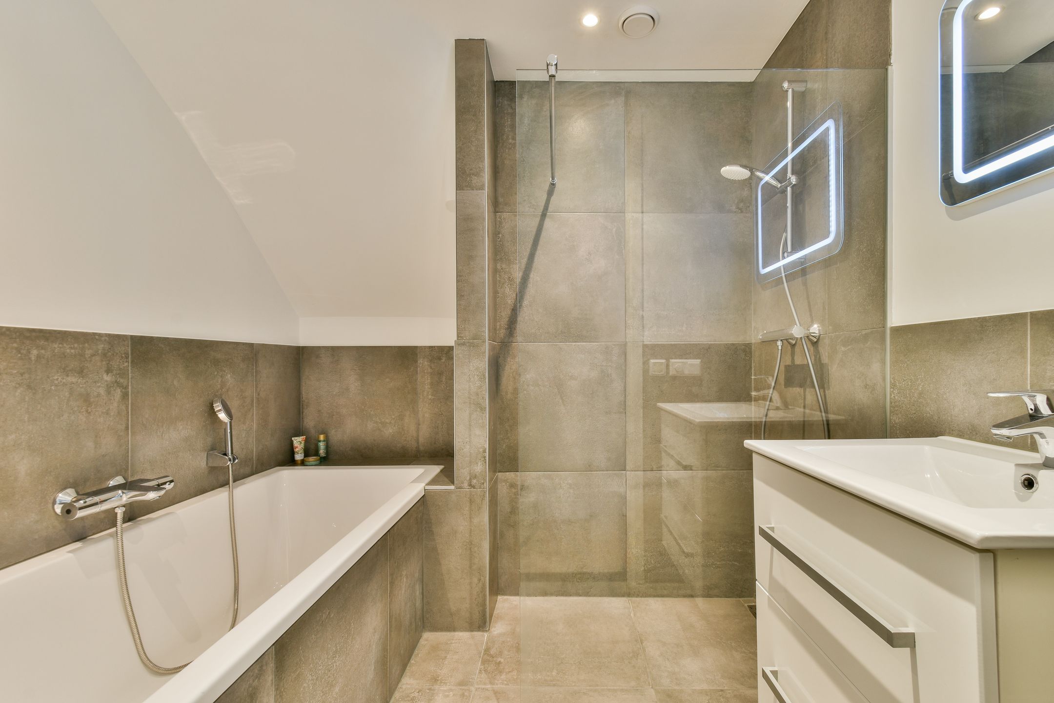 Photo 18 of Bestevâerstraat 225-H