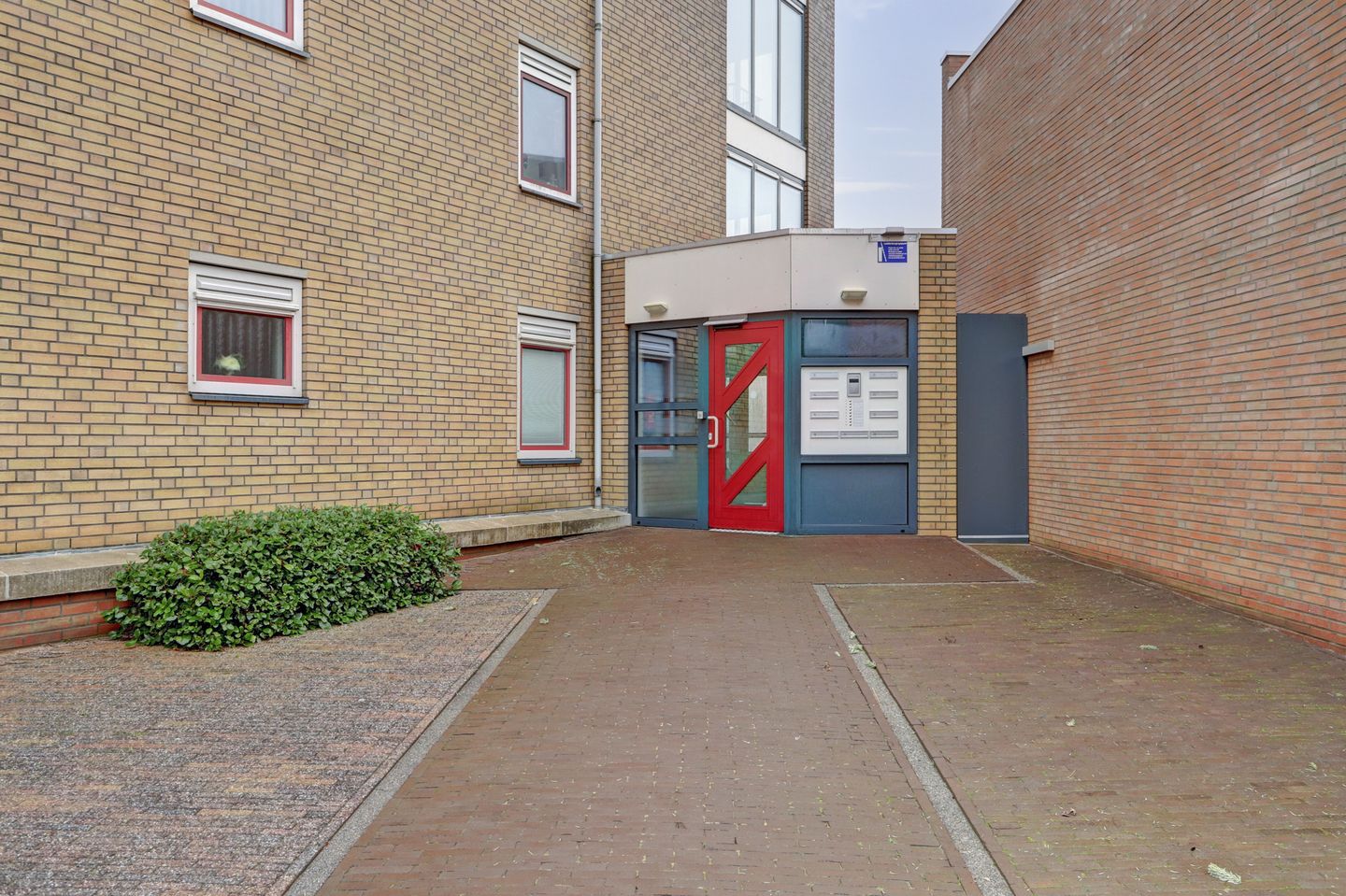 Foto 5 van Meidoornhof 18