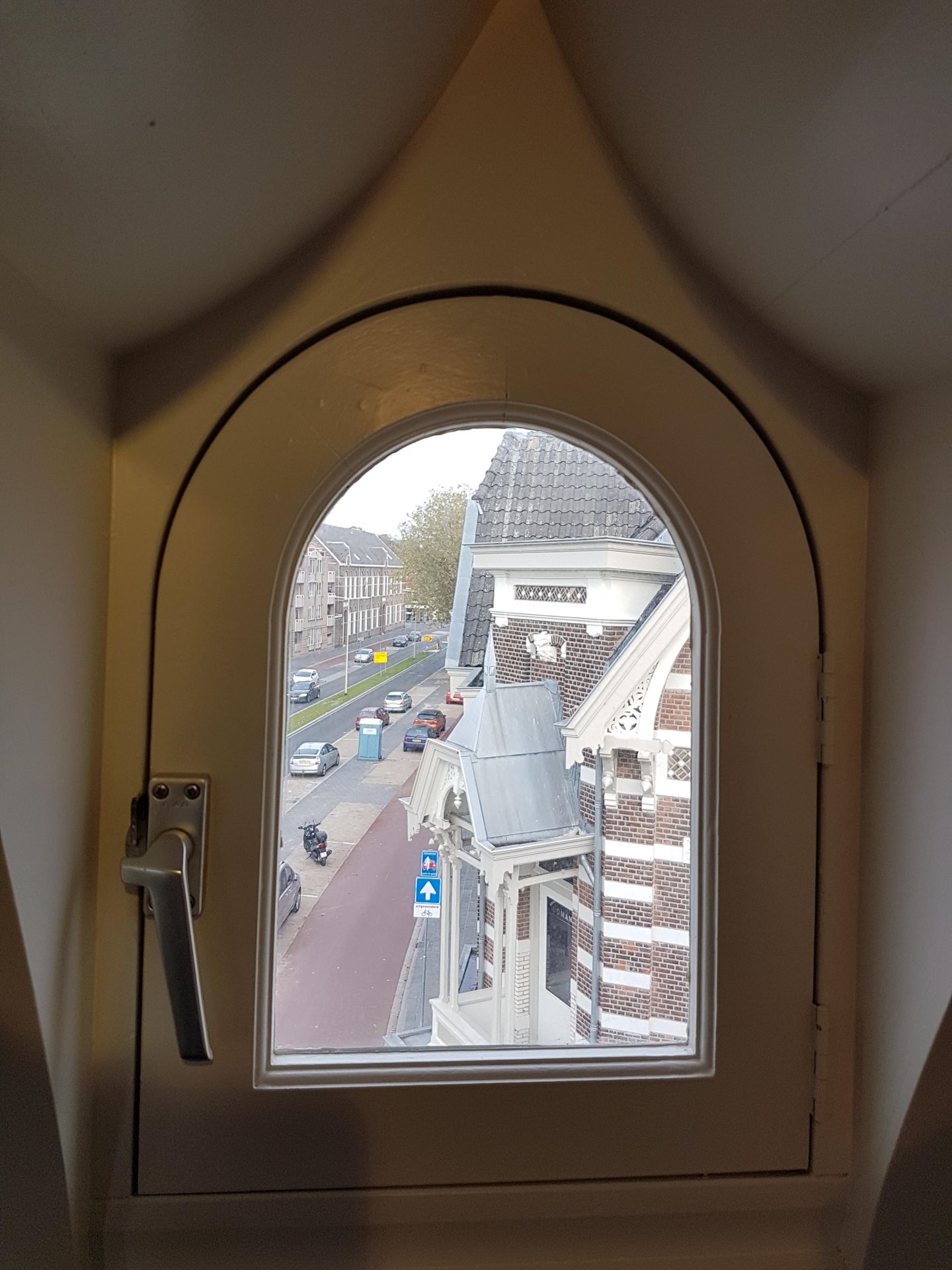 View photo 4 of Steenbergsestraat 49