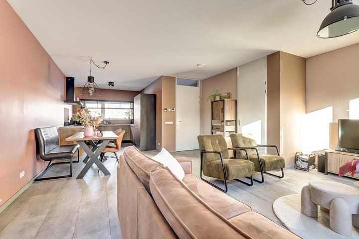 Photo 9 of Banierstraat 17