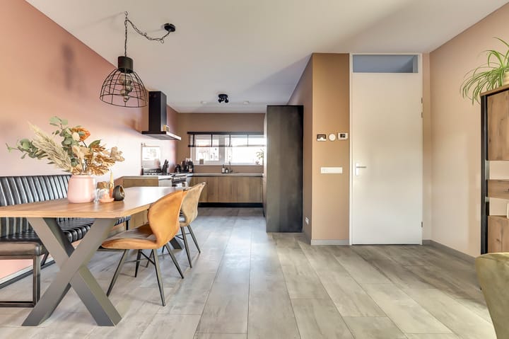 Photo 10 of Banierstraat 17