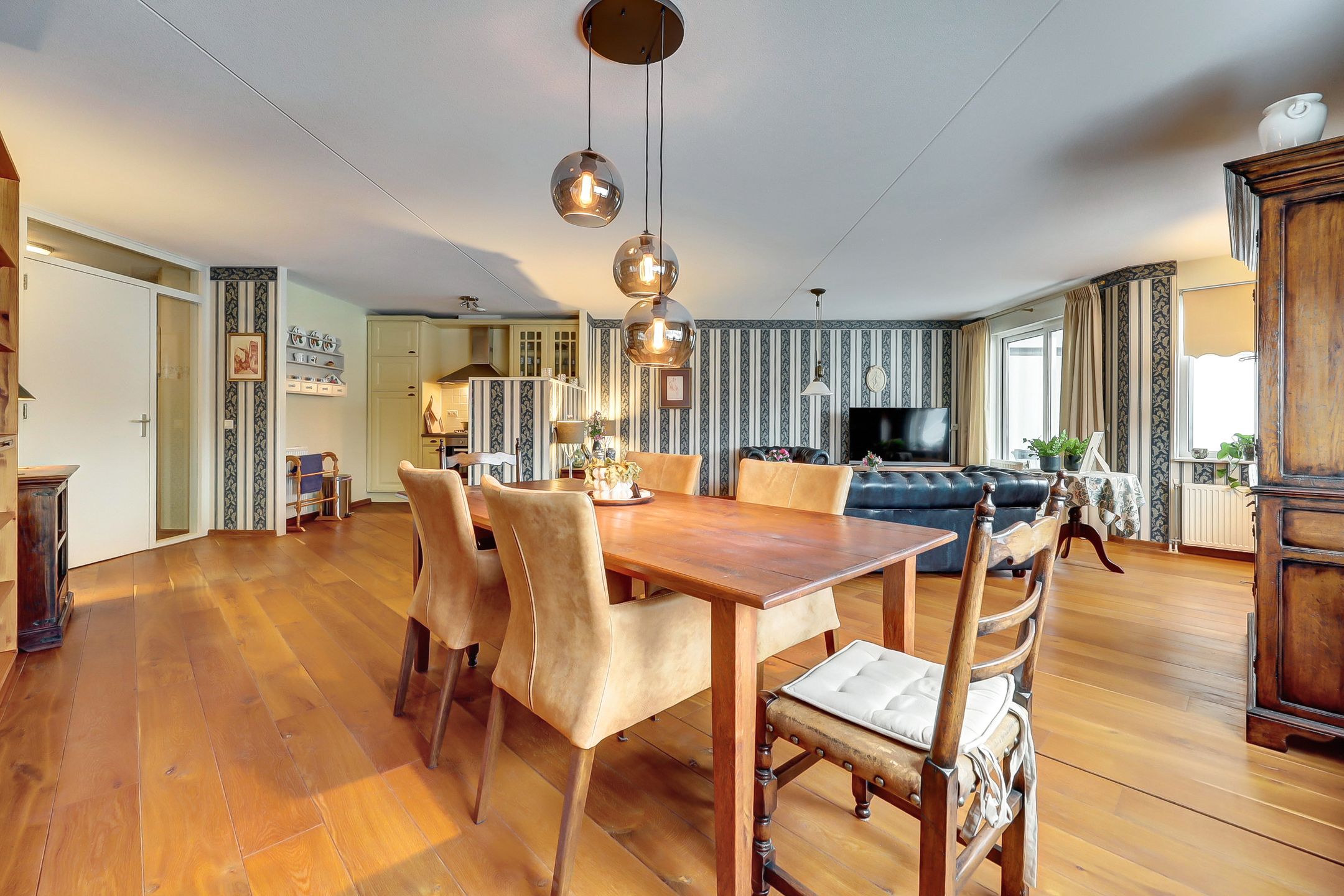 Foto 3 van Meidoornhof 18