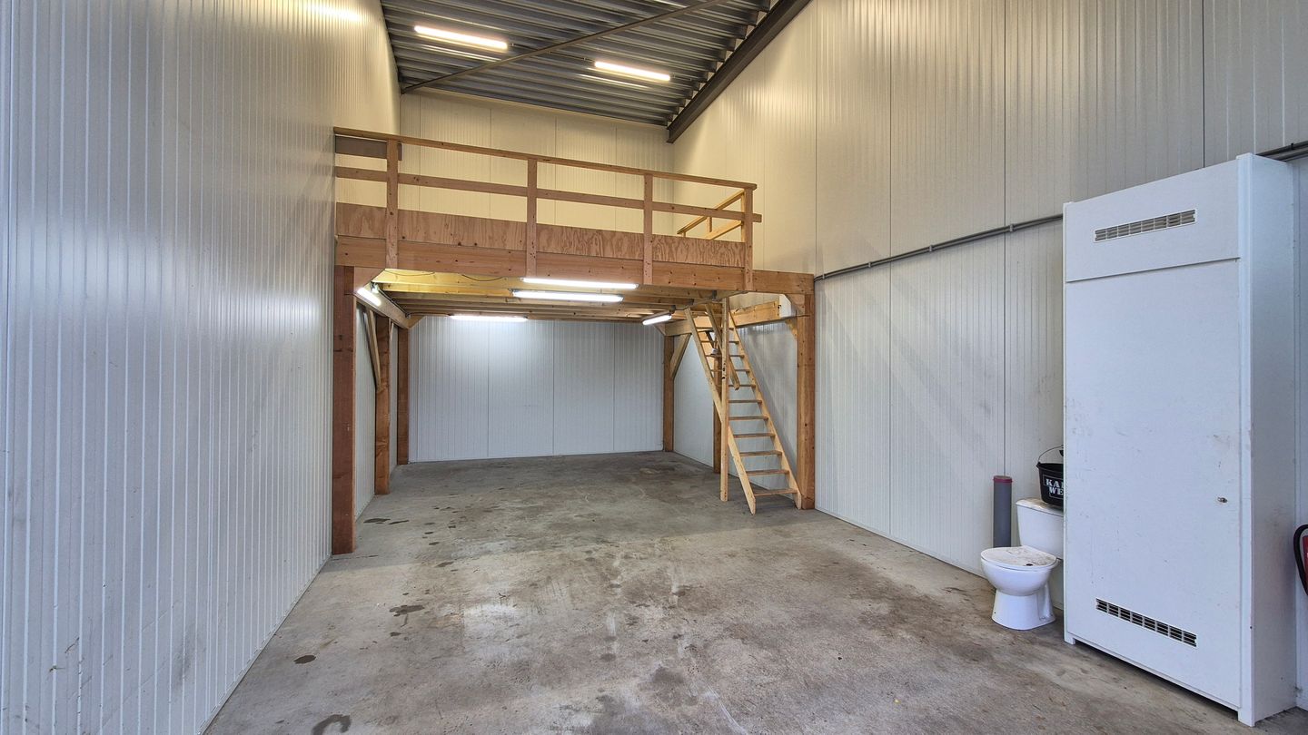 View photo 3 of Eeser Hout 6-M