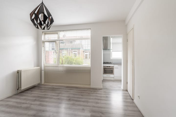 Foto 6 van Van Marumstraat 15-B