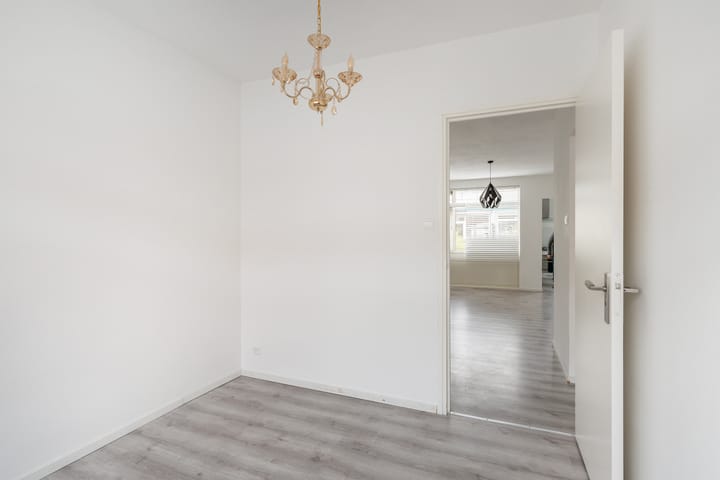 Foto 12 van Van Marumstraat 15-B