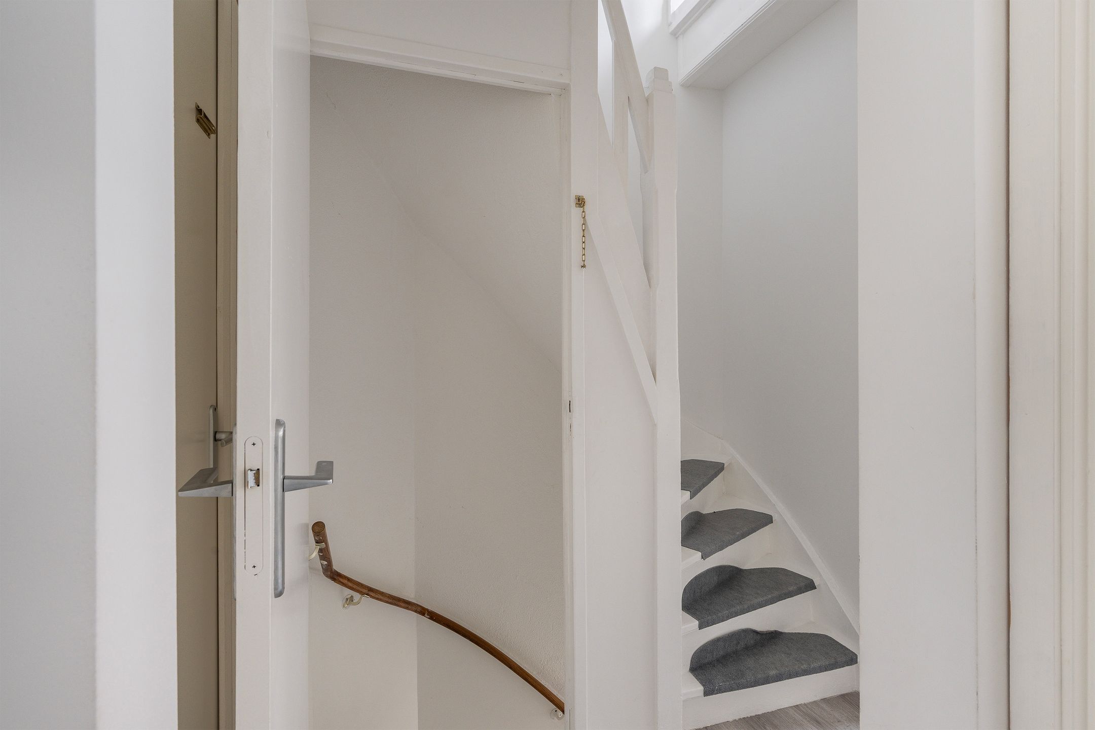 Photo 15 of Van Marumstraat 15-B