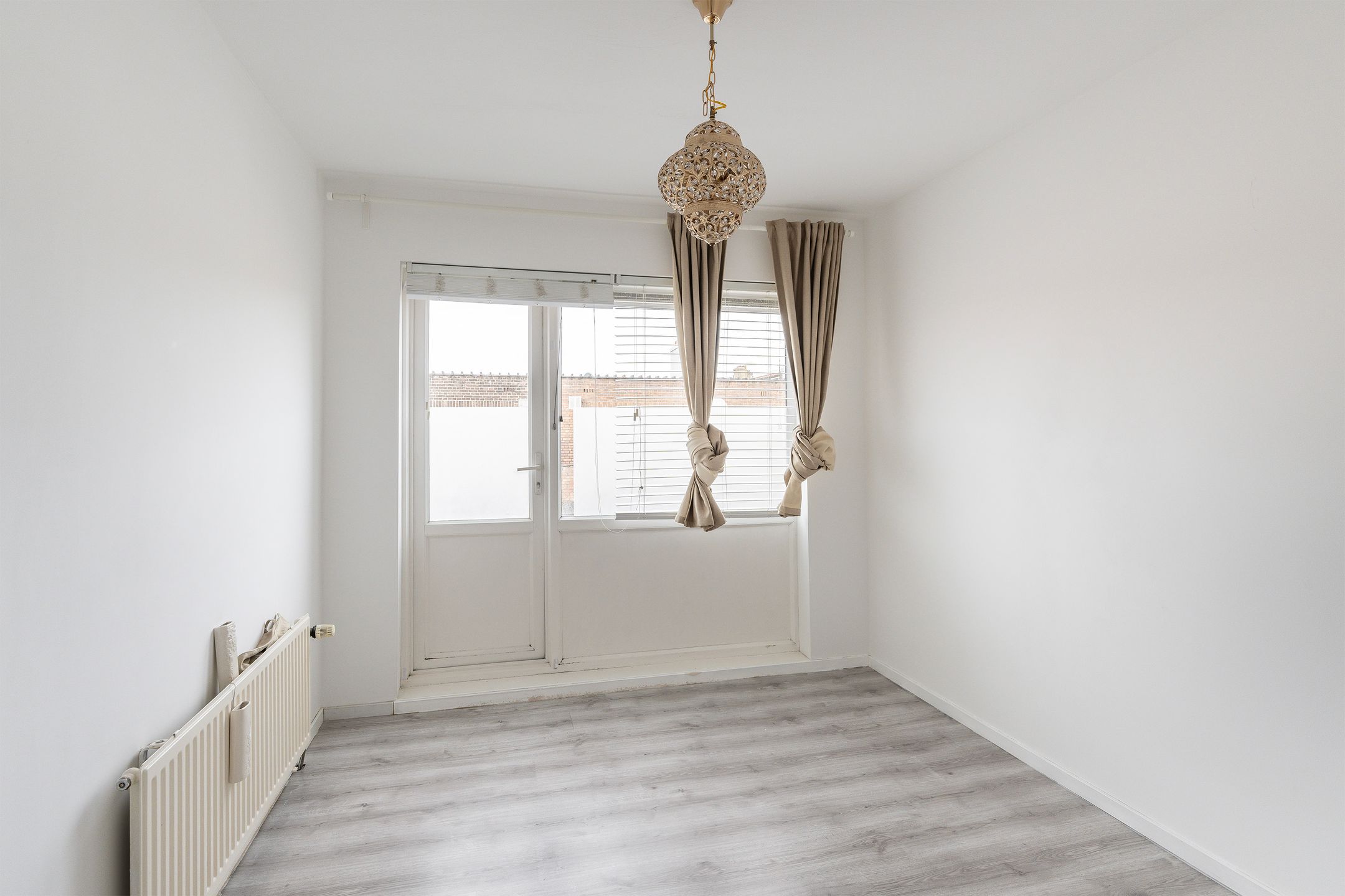 Photo 18 of Van Marumstraat 15-B