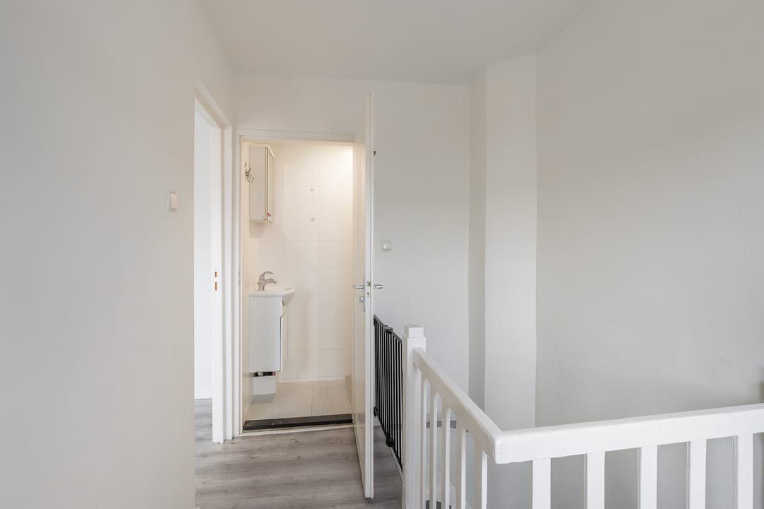 Photo 17 of Van Marumstraat 15-B