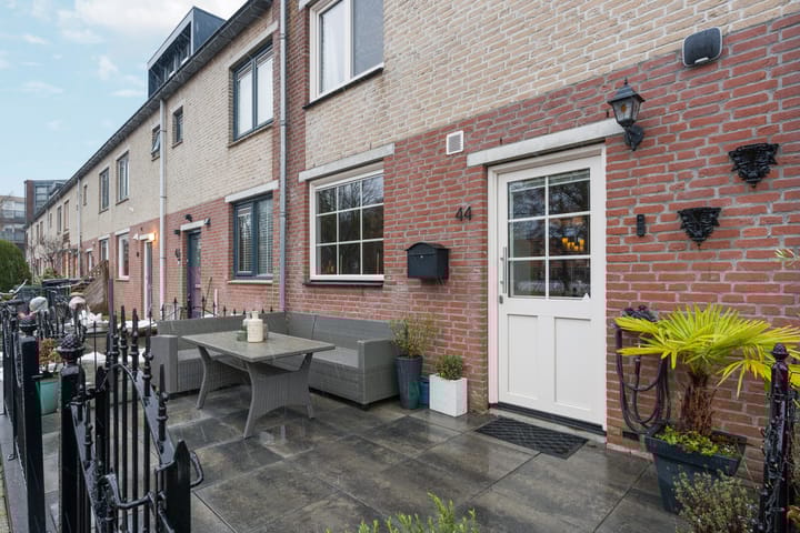 Foto 10 van Count Basiestraat 44