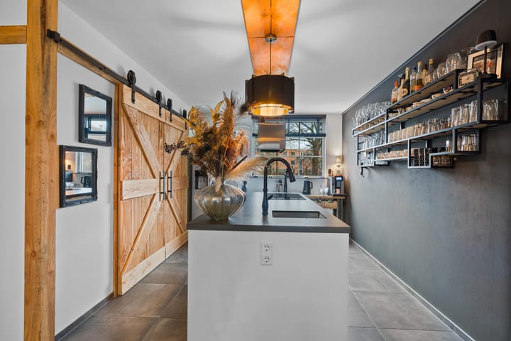 Foto 15 van Count Basiestraat 44