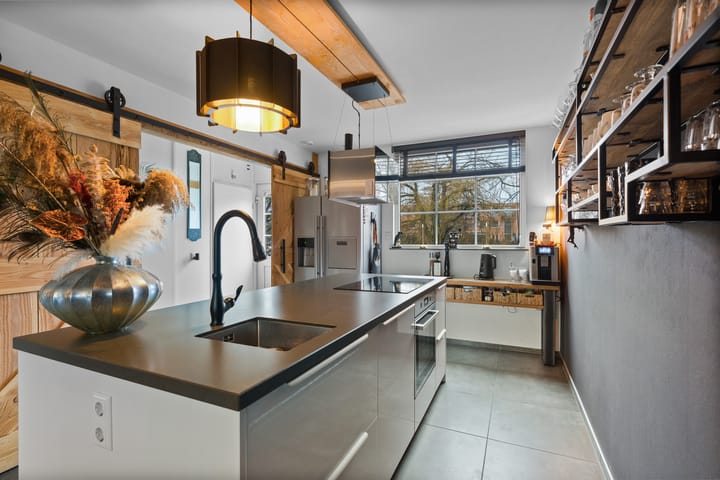 Foto 14 van Count Basiestraat 44