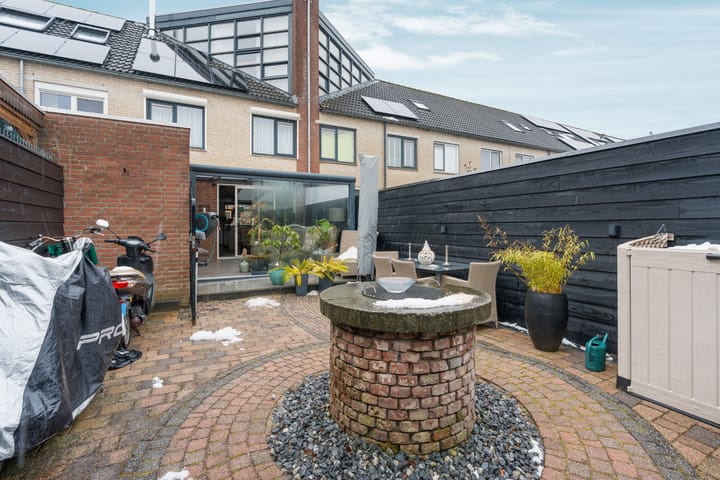 Foto 44 van Count Basiestraat 44